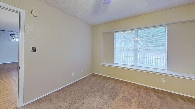 Building Photo - 1413 Hollow Tree Blvd