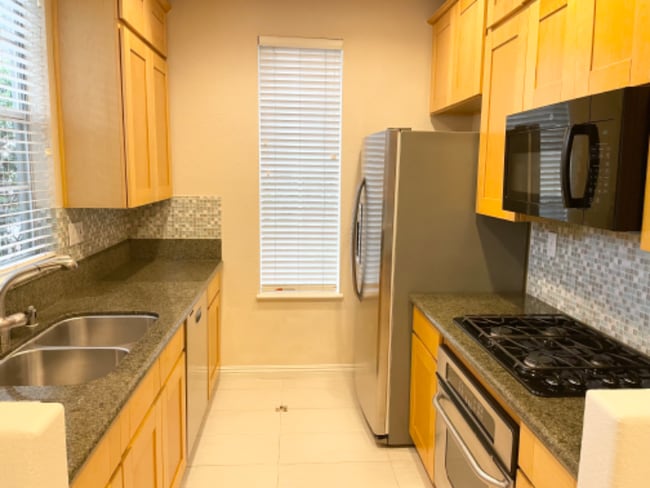 Building Photo - 3605 Bernwood Pl