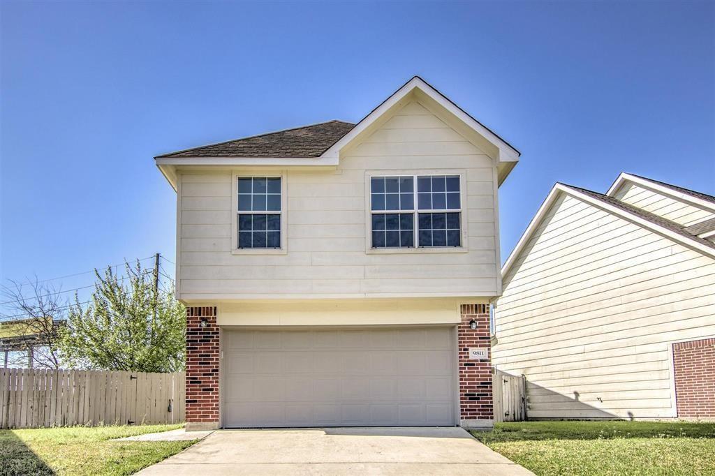 Foto principal - 9811 S Galwan Cir