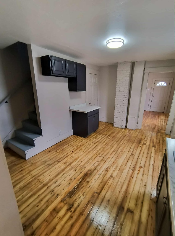 Building Photo - 2231 Charles St