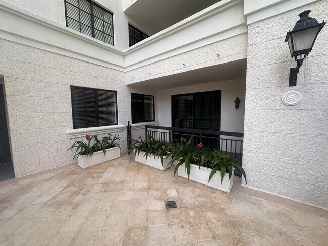 Foto del edificio - 233 S Federal Hwy