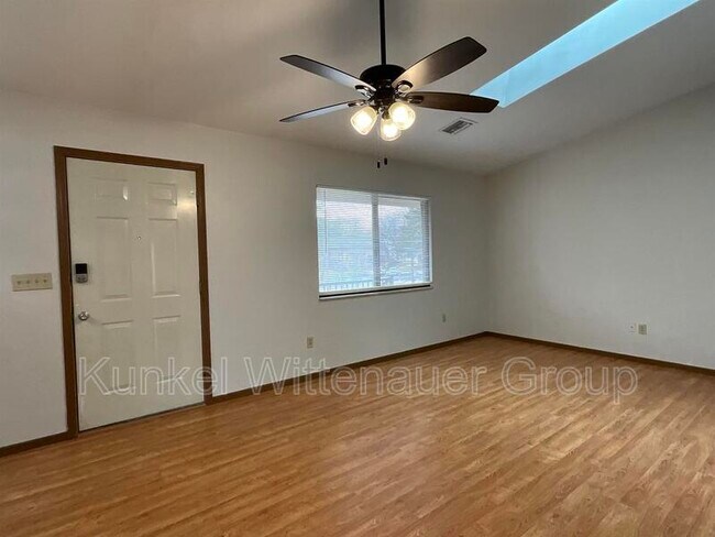 Building Photo - 177 Eagle Ridge