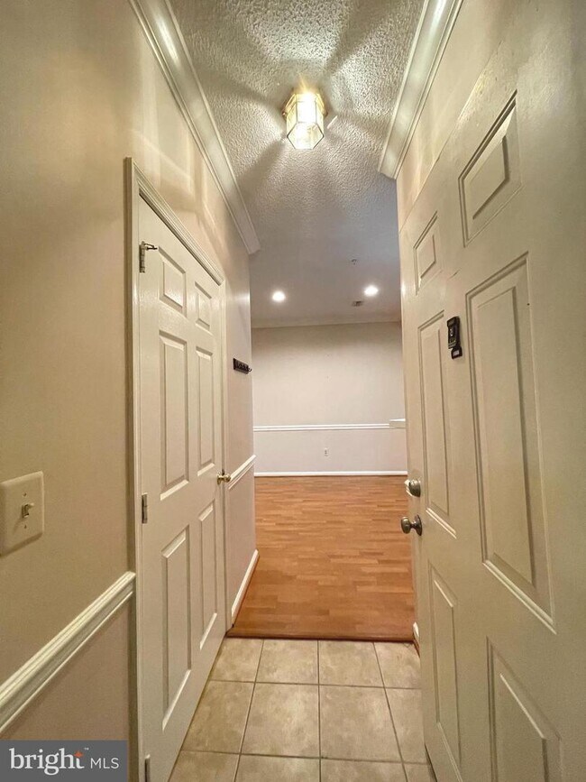 Foto del edificio - 14300 Rosy Ln