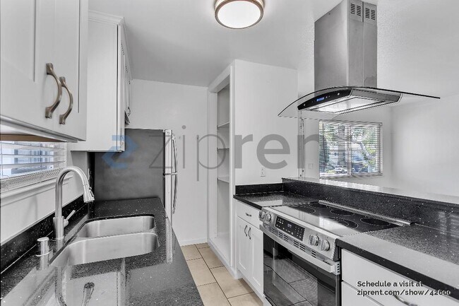 Foto del edificio - 2260 Partridge Way
