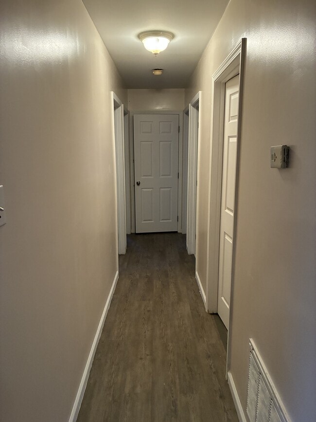 Foto del edificio - 389 Clark Ave