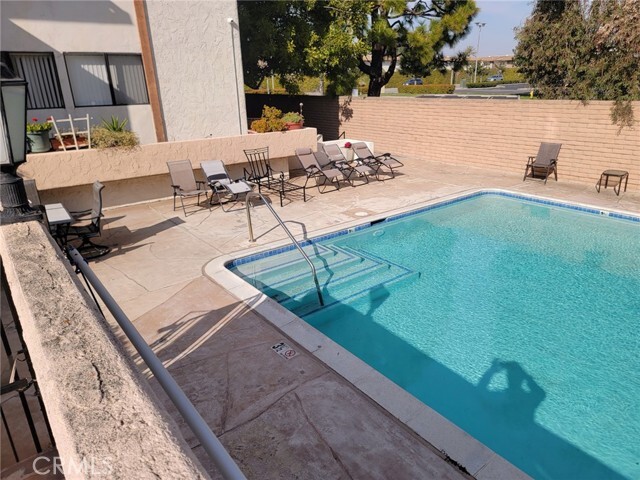 Foto del edificio - 12300 Montecito Rd