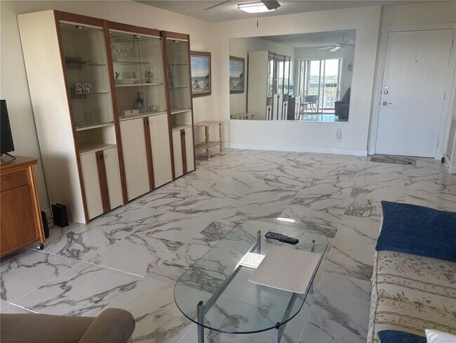 Foto del edificio - 19029 US Hwy 19 N