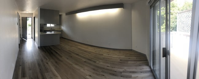 Entry, Living Room, Kitchen - 305 19th St