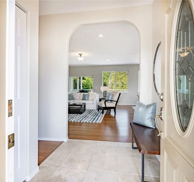 Foto del edificio - A Beautiful 3-bedroom 2 bath Birch Bay Village! Short term lease available.