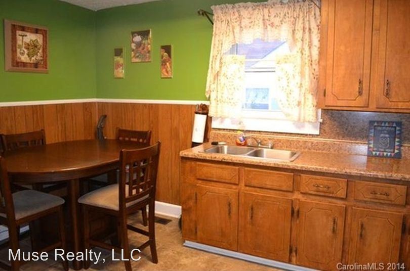 Foto del edificio - 407 Keels Ave