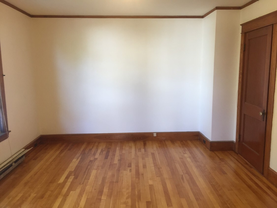 Bedroom 1 - 21 Fessenden St