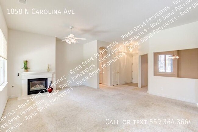 Foto del edificio - Executive style 4 bedroom home in Clovis!