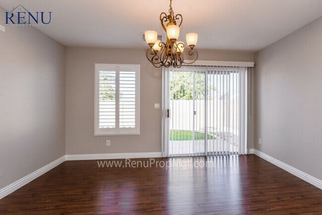 Foto del edificio - AVAILABLE NOW!! Nice 3 Bedroom 2 Bath House!