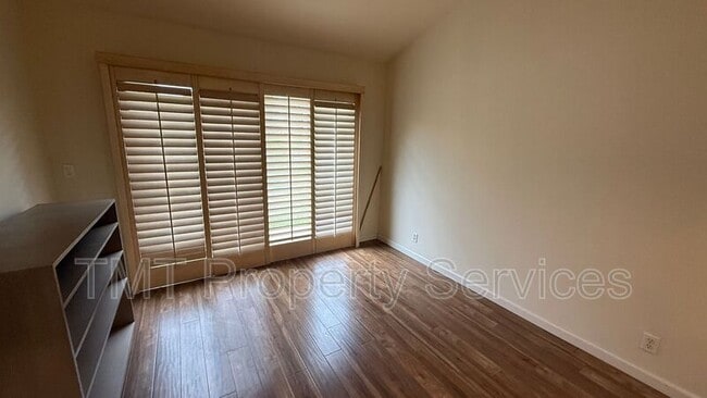 Building Photo - 59 Los Palos Dr