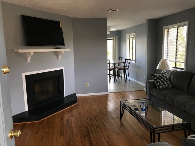 Foto del edificio - 4147 Spirea Dr