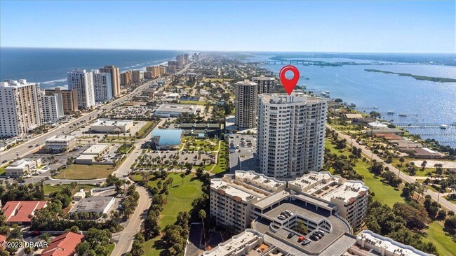 Foto del edificio - 2 Oceans W Blvd