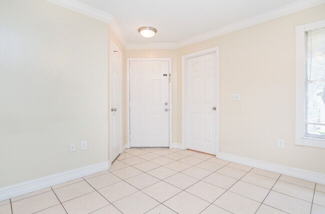 Foto del edificio - RENT NOW and receive the rest of NOVEMBER ...