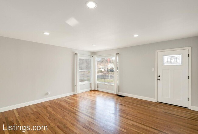 Building Photo - 5 br, 2 bath House - 4350 E Utah Pl