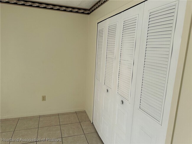 Foto del edificio - 7416 Valencia Rd