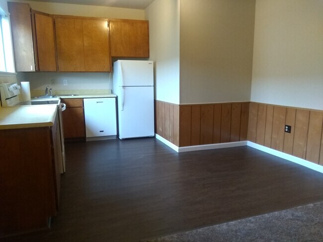 Building Photo - 5218 Olive Dr