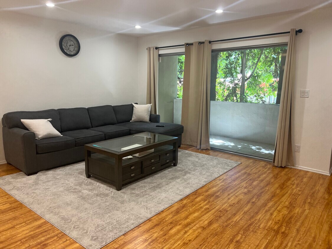 5215 Balboa Blvd Unit 103, Encino, CA 91316 Condo for Rent in Encino