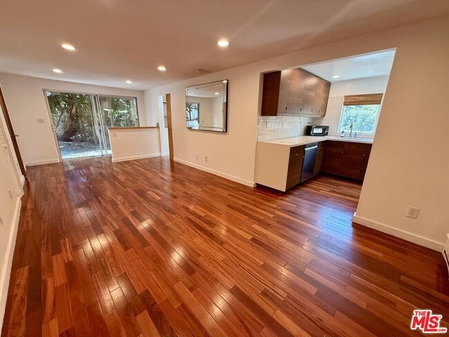 Building Photo - 2108 Tavern Trail
