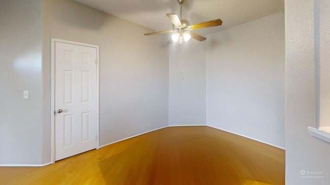 Building Photo - *Coming Soon* Adorable 2bd/2 bath in Anahe...
