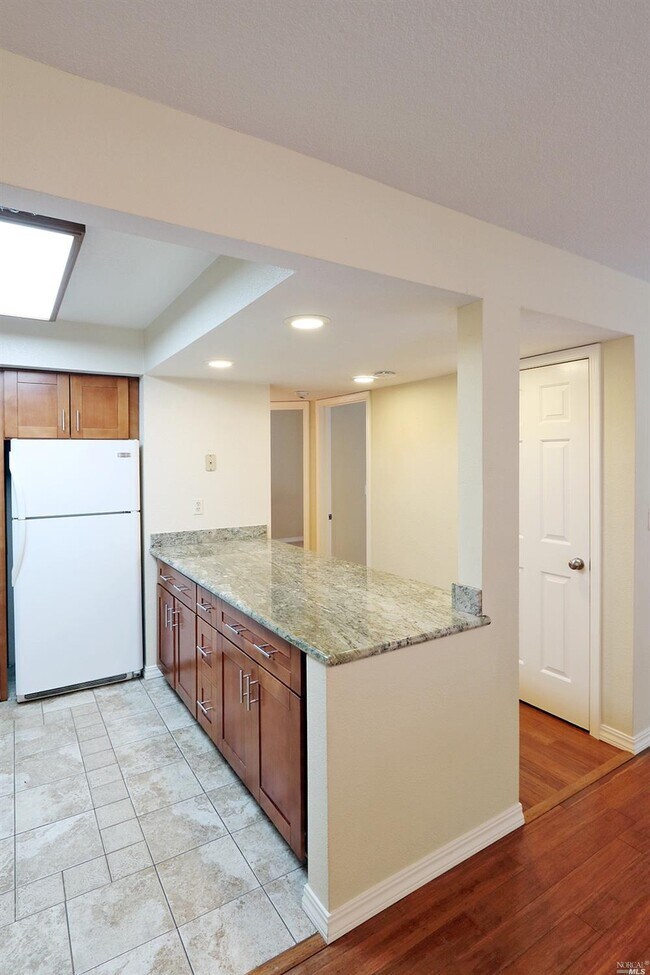 4 Ash Ave Unit 14, Kentfield, CA 94904 Condo for Rent in Kentfield