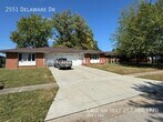 Foto principal - 2551 Delaware Dr