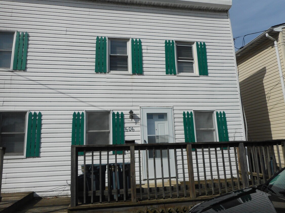 Foto principal - 606 Water St