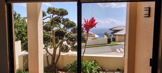 Foto del edificio - 1 Puuikena Dr