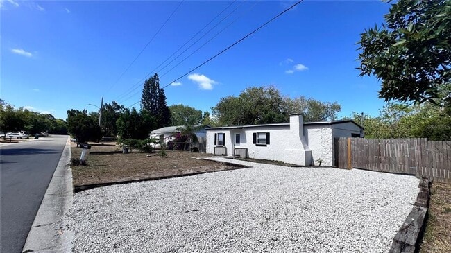 Building Photo - 1316 Donna Ave