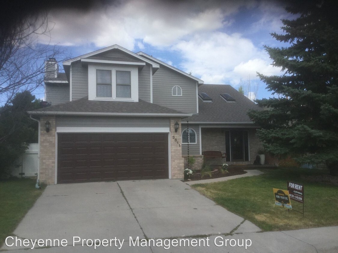 Foto principal - 3611 Silvergate Dr