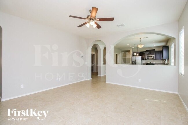 Building Photo - 840 East Gold Dust Way