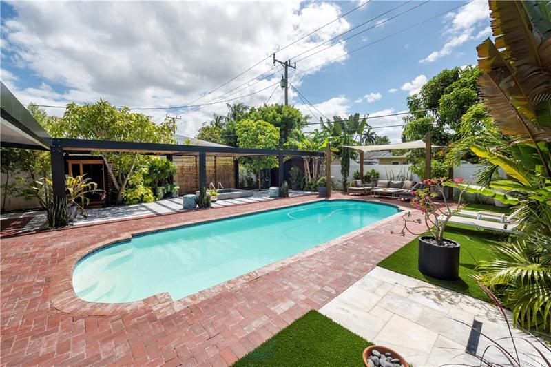 Foto principal - 1521 NE 3rd Ave