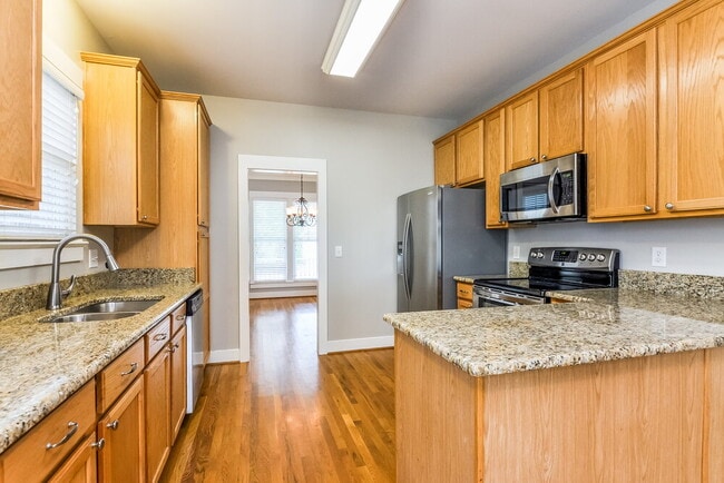 Building Photo - 852 Stroud Cir