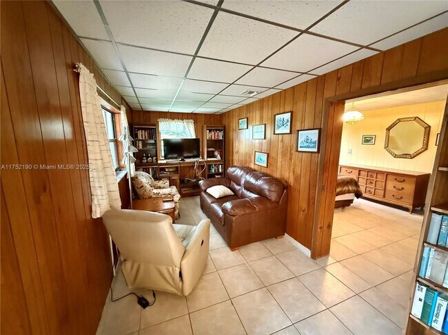 Building Photo - 5710 SW 133rd Ave