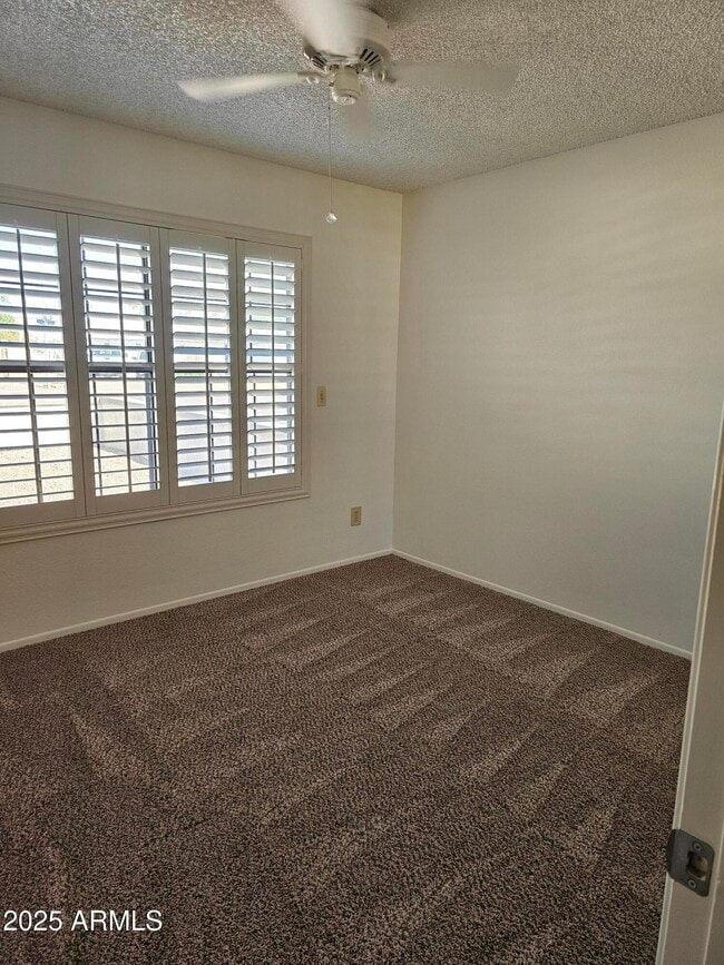 Building Photo - 4631 E Bohl St