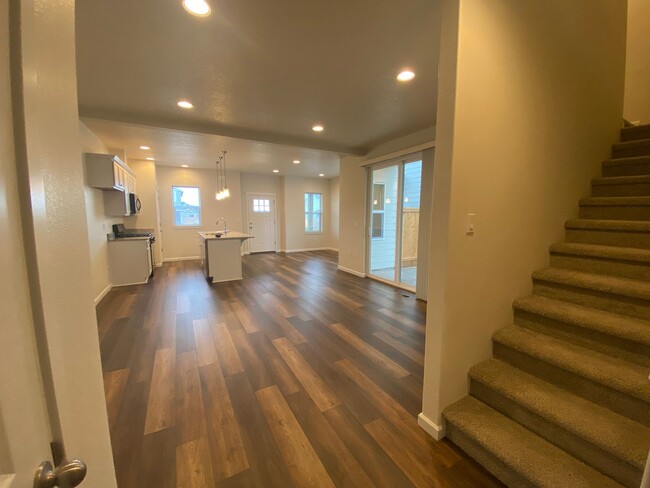 Foto del edificio - NEW CONSTRUCTION AT THE GLEANNS AT BARBERRY!