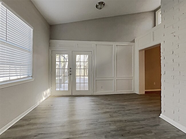 Foto del edificio - 23414 Cimber Ln