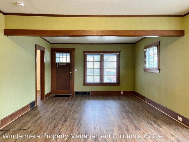 Foto del edificio - 2 br, 1 bath House - 119 W 11th St