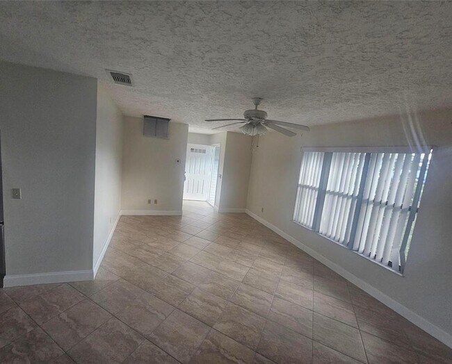 Foto del edificio - 1019 SW Aurelia Ave