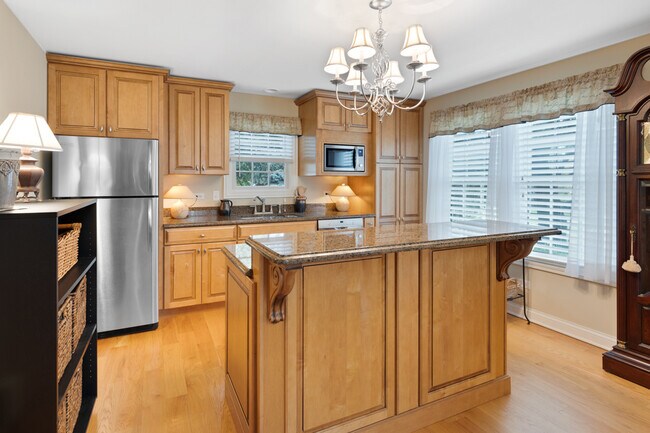 Building Photo - 3N467 Curling Pond Ct