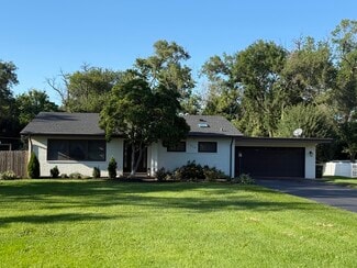 Building Photo - 1316 W 59th St