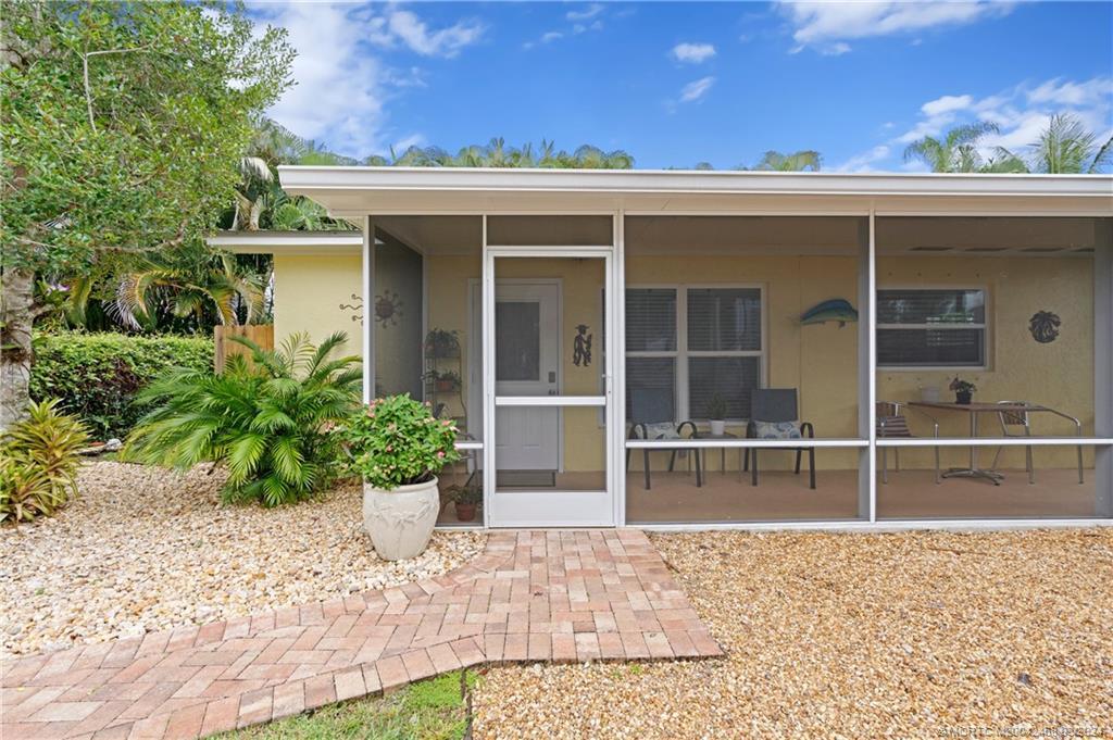 Foto principal - 931 SW 30th St