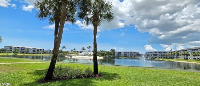 Foto del edificio - 16635 Lake Cir Dr
