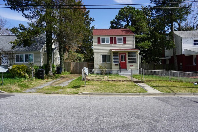 Foto del edificio - 5003 70th Ave