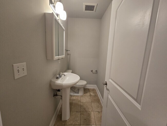 Foto del edificio - 3831 N Kedzie Ave