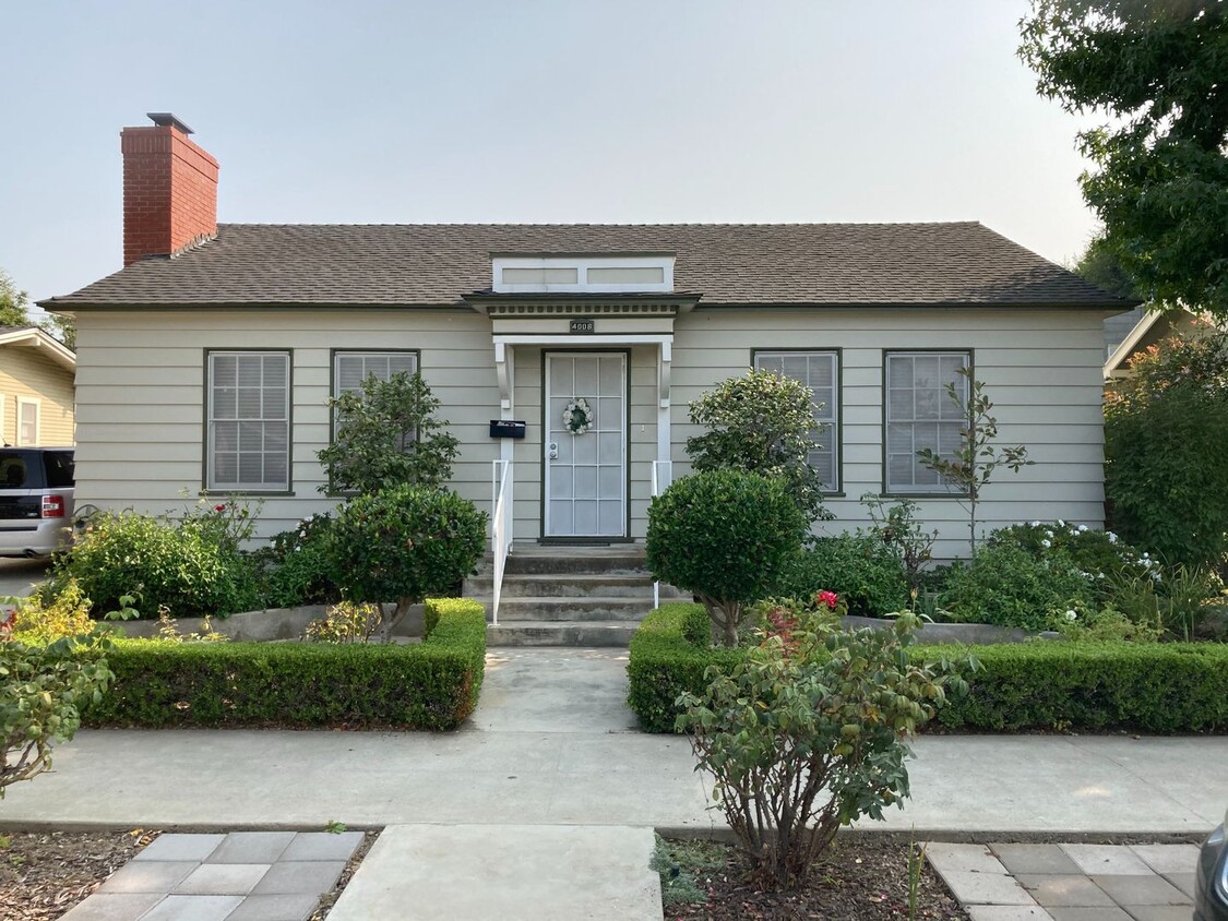 Primary Photo - UPCOMING BEAUTIFUL CLASSIC 2 BEDROOM 1 BAT...