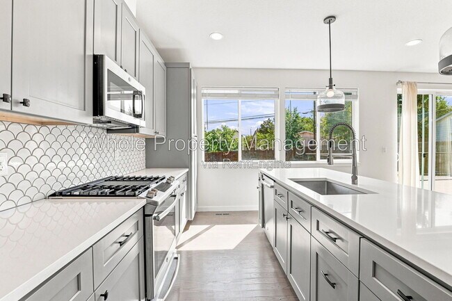 Foto del edificio - 5230 Stuart St